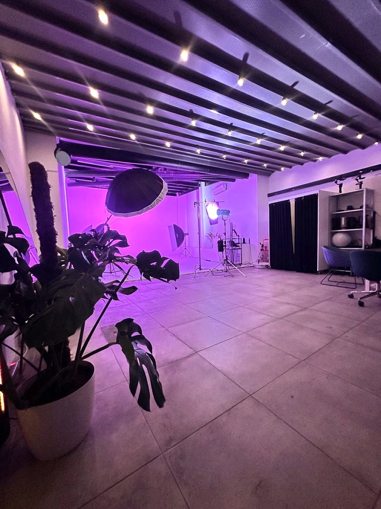 Günlük Haftalık Aylık Kiralık Fotoğraf Video Youtube Studio