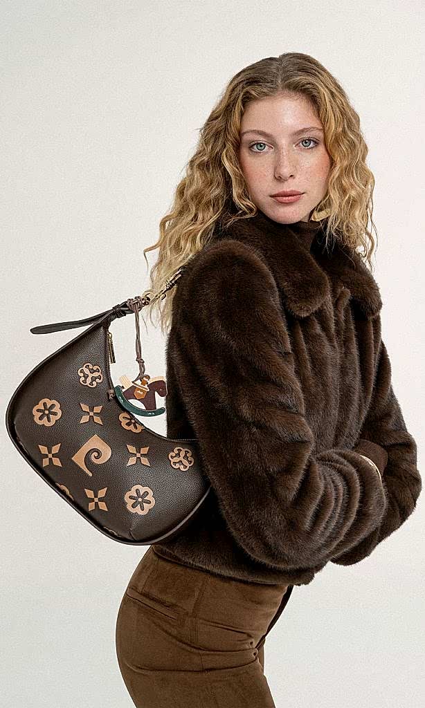 Mankenli tekstil moda çanta fotoğraf çekimi tekstil fotoğrafcisi Lokbook,Editorial,moda fashion video reels klip çekimi